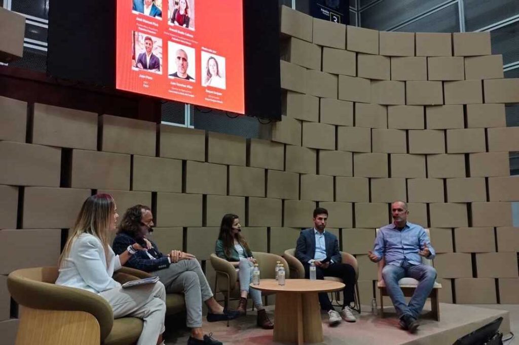 debate wow and experience makers ith feria habitat valencia